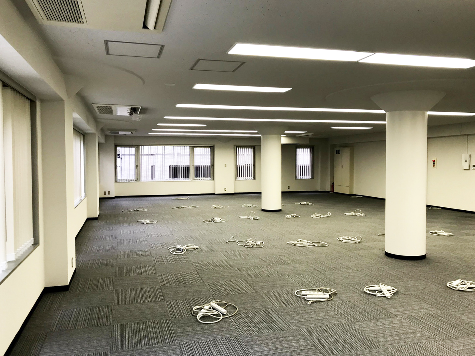オフィス室内参考画像