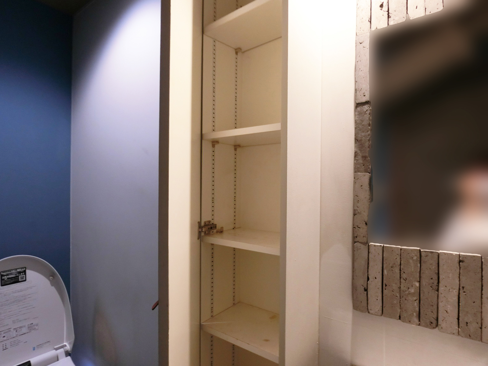 トイレ内の小物入れ