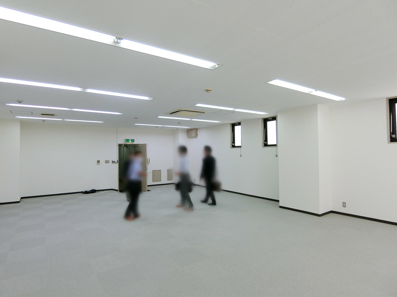 貸室奥側から見た様子