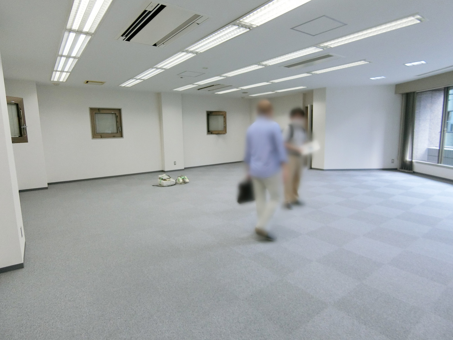 オフィス室内参考画像