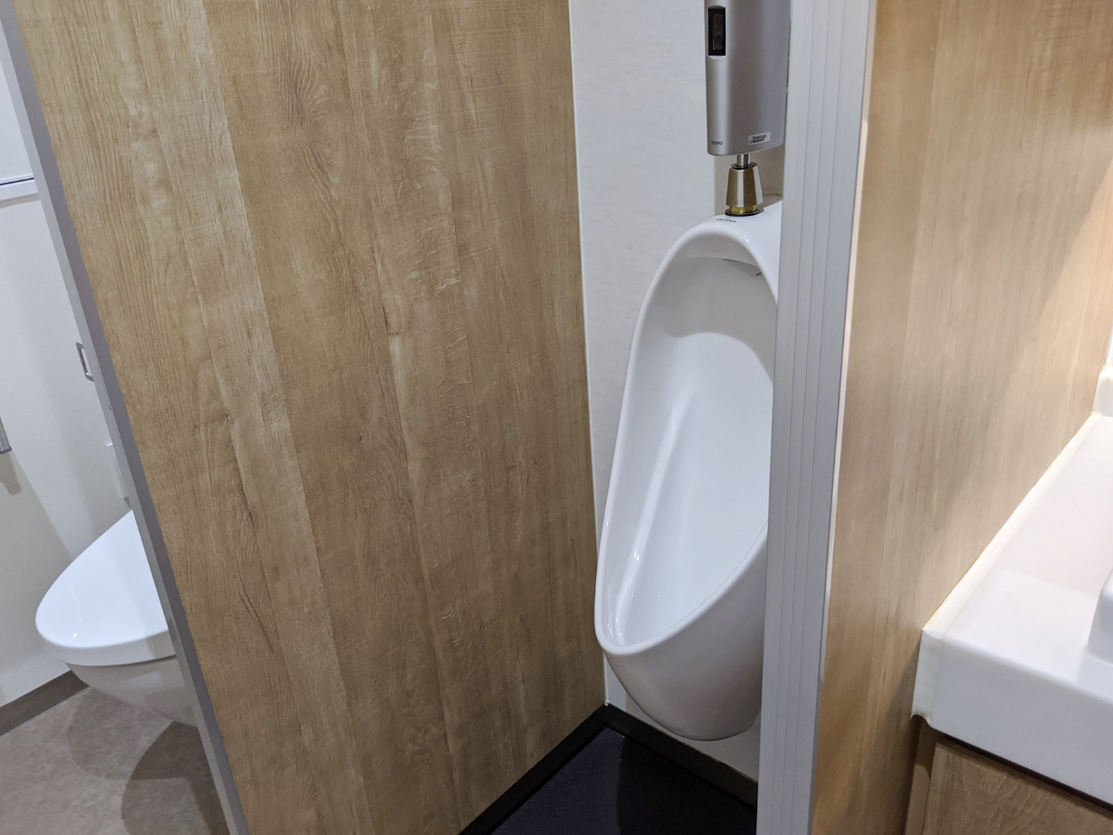 男性用トイレ