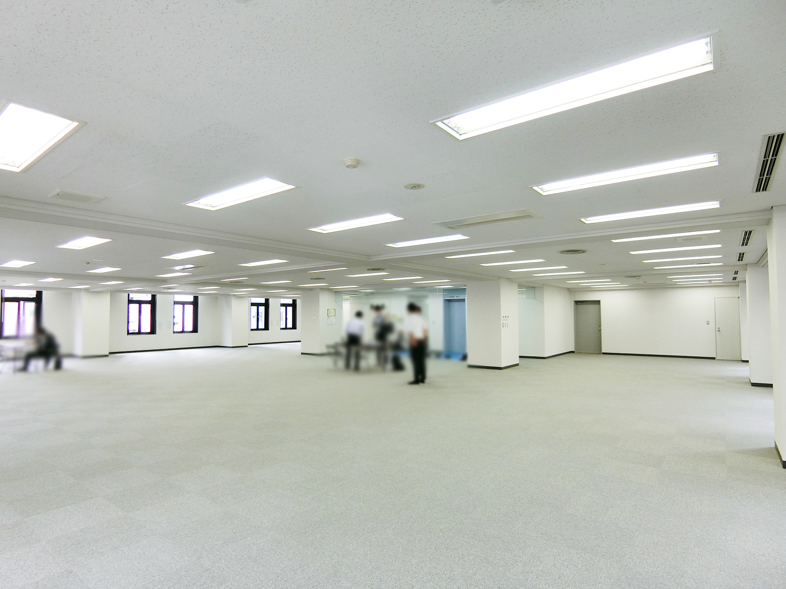 別角度の様子
