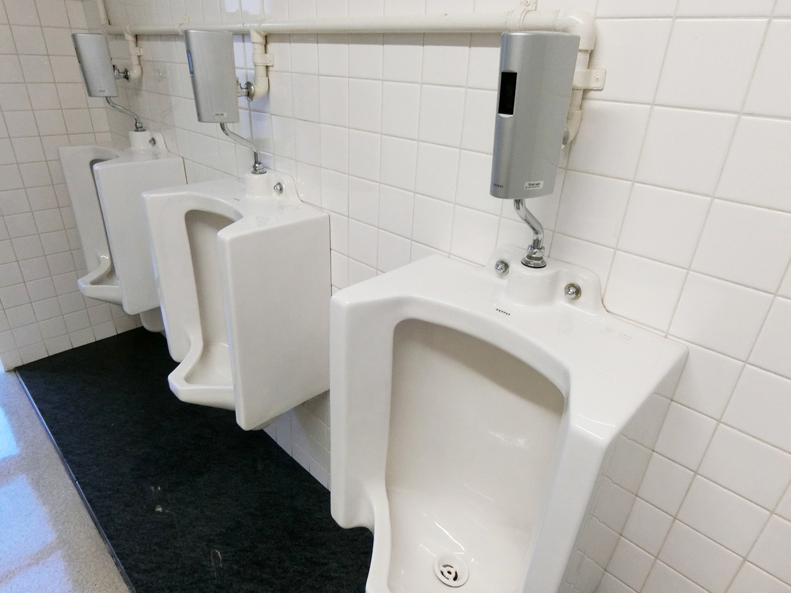 男性用トイレ