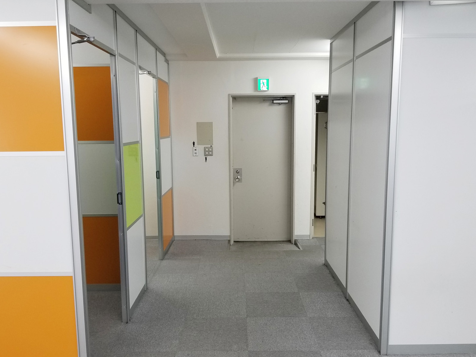 貸室出入り口付近の様子