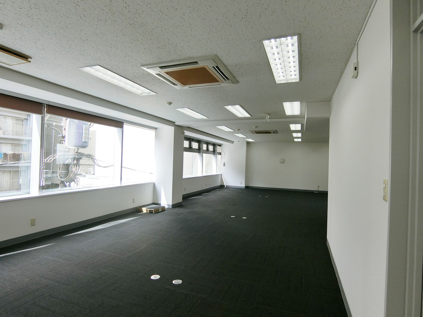 オフィス室内参考画像