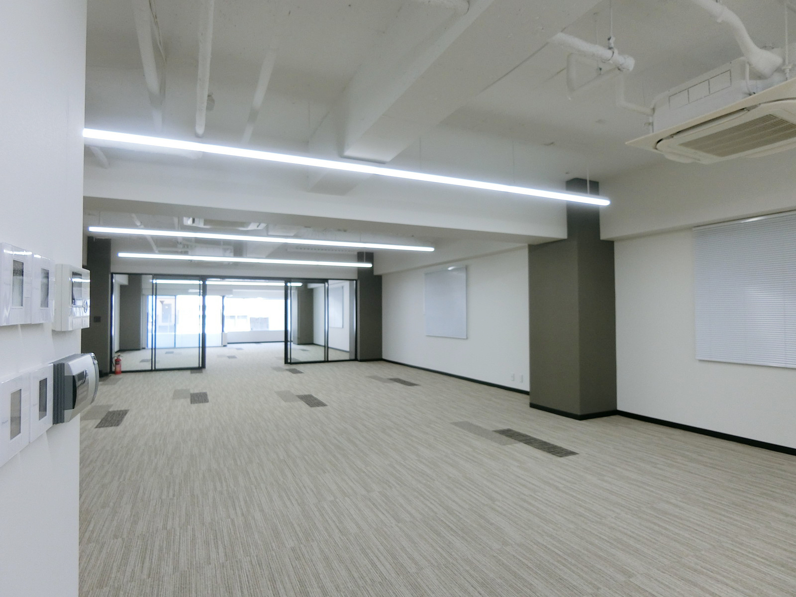 オフィス室内参考画像（6階・約65坪）