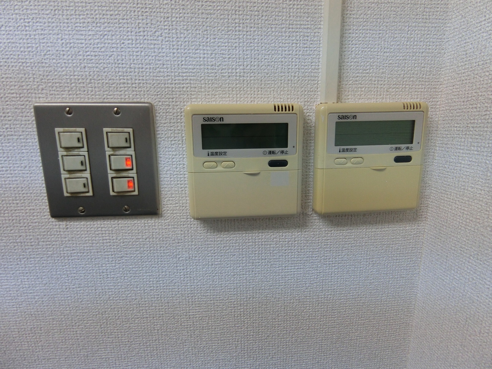 スイッチ類