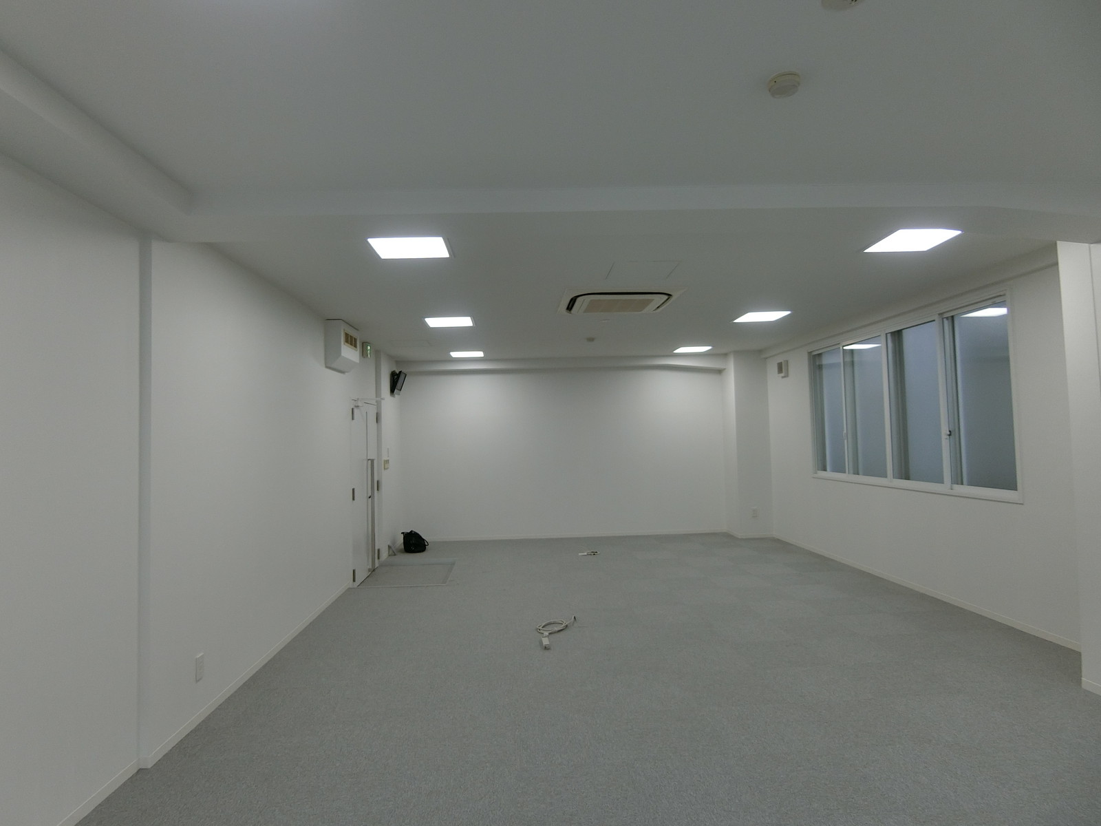 オフィス室内参考画像