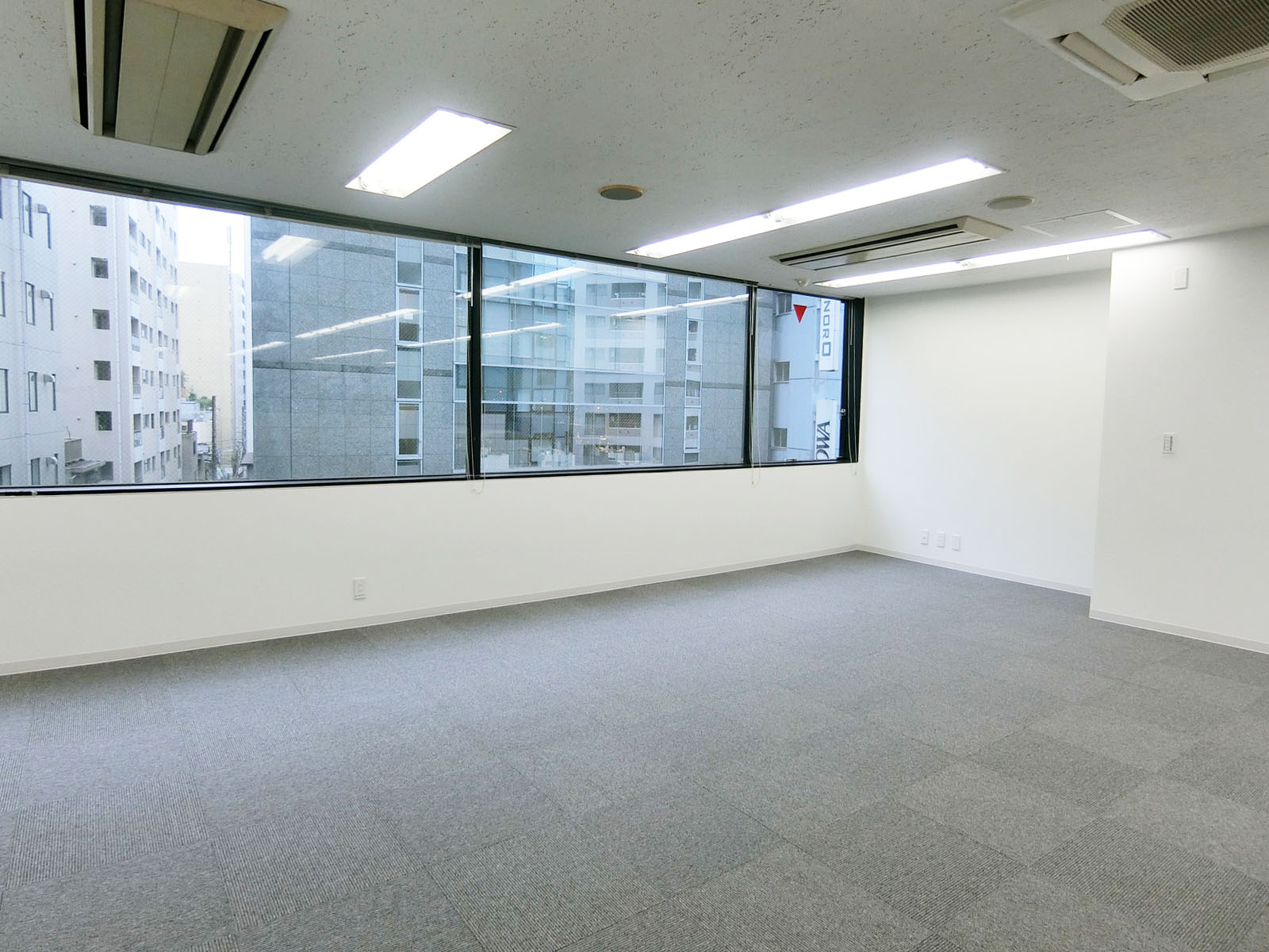 オフィス室内参考画像(4階)