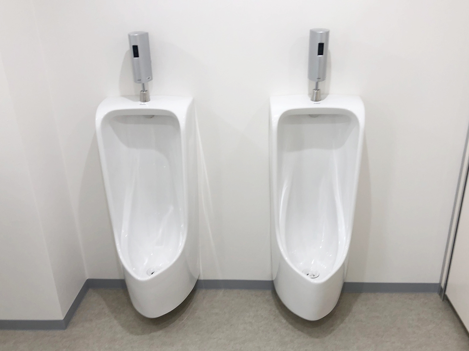 男性用トイレ
