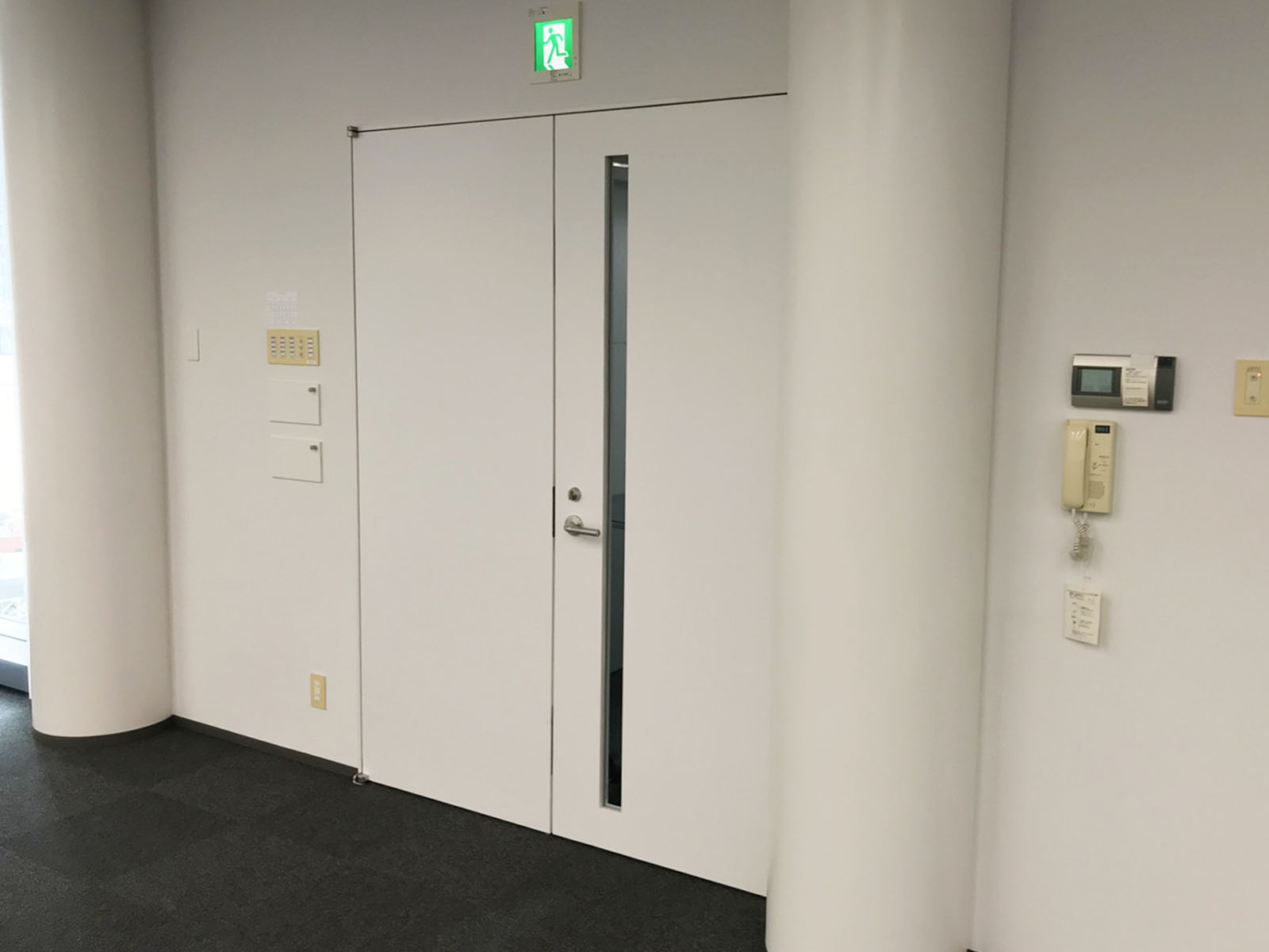 貸室出入口