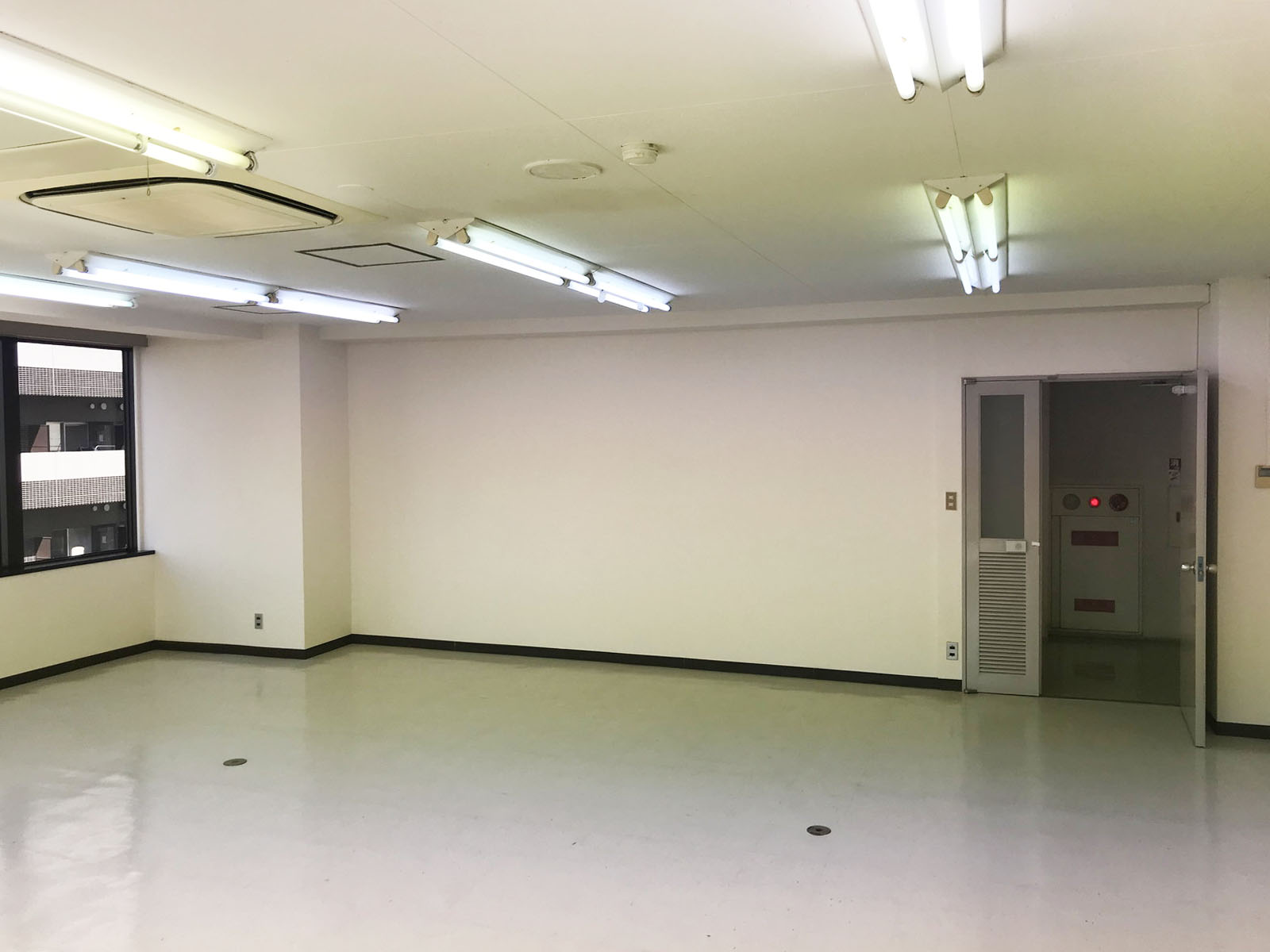 別角度の様子