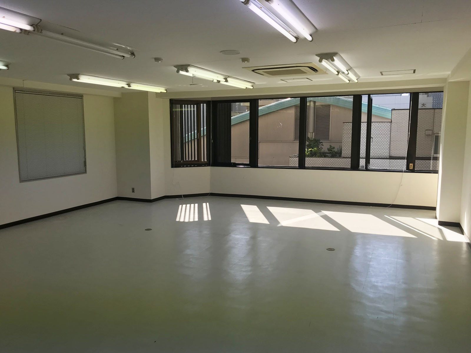 オフィス室内参考画像(5階)