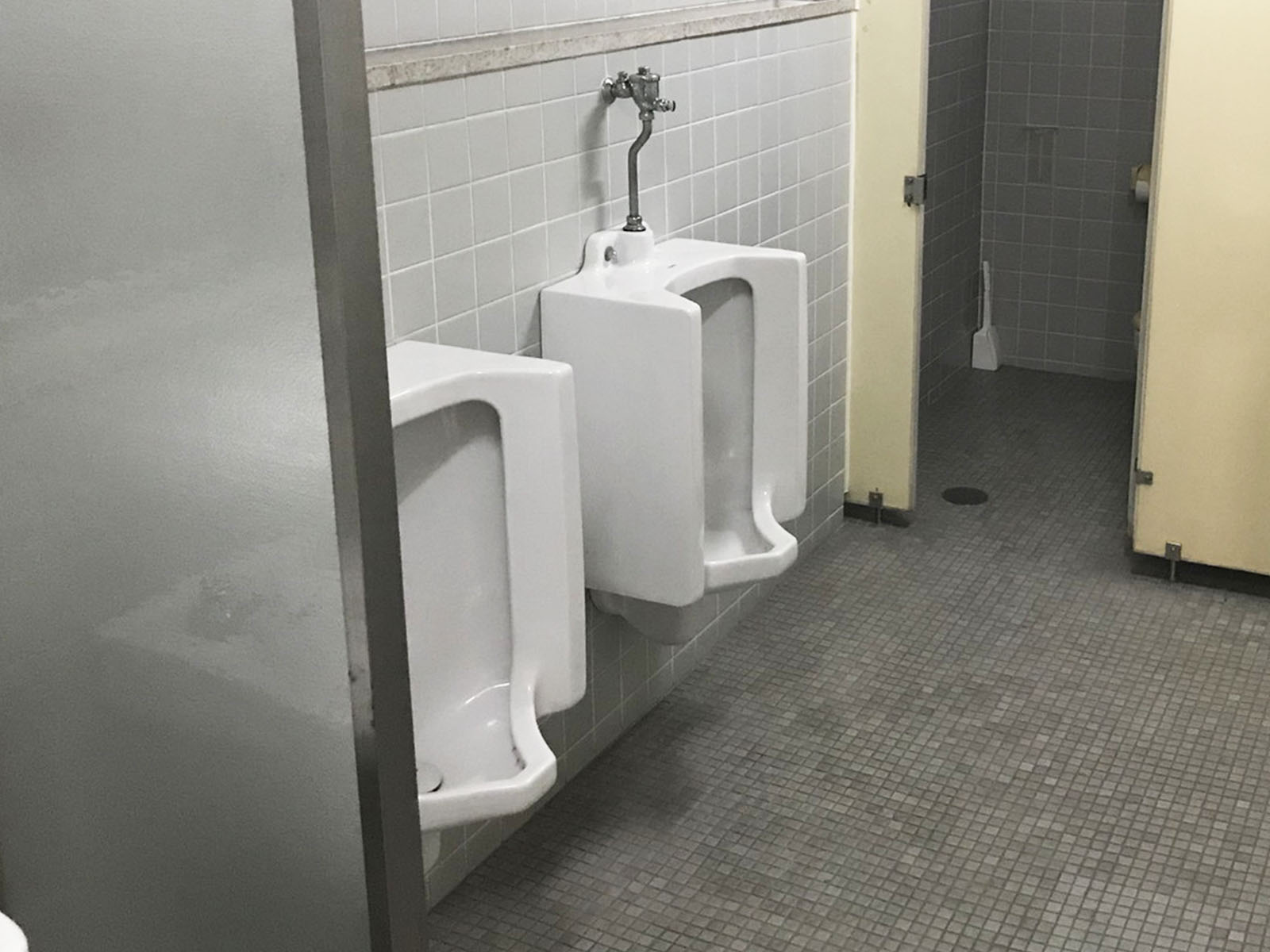 男性用トイレ
