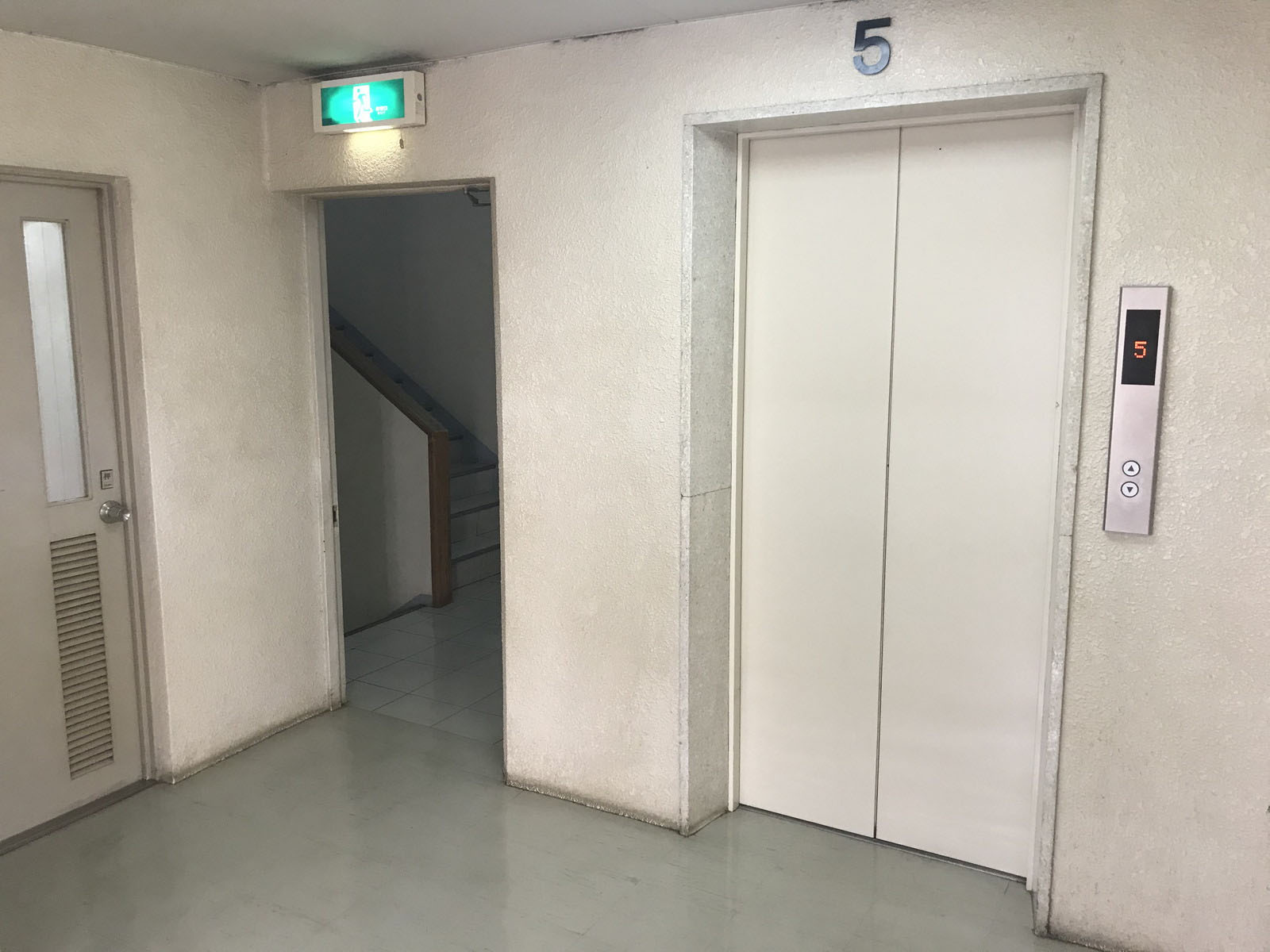 エレベーター