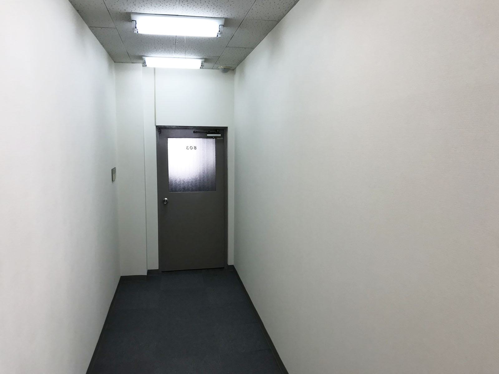 貸室出入口