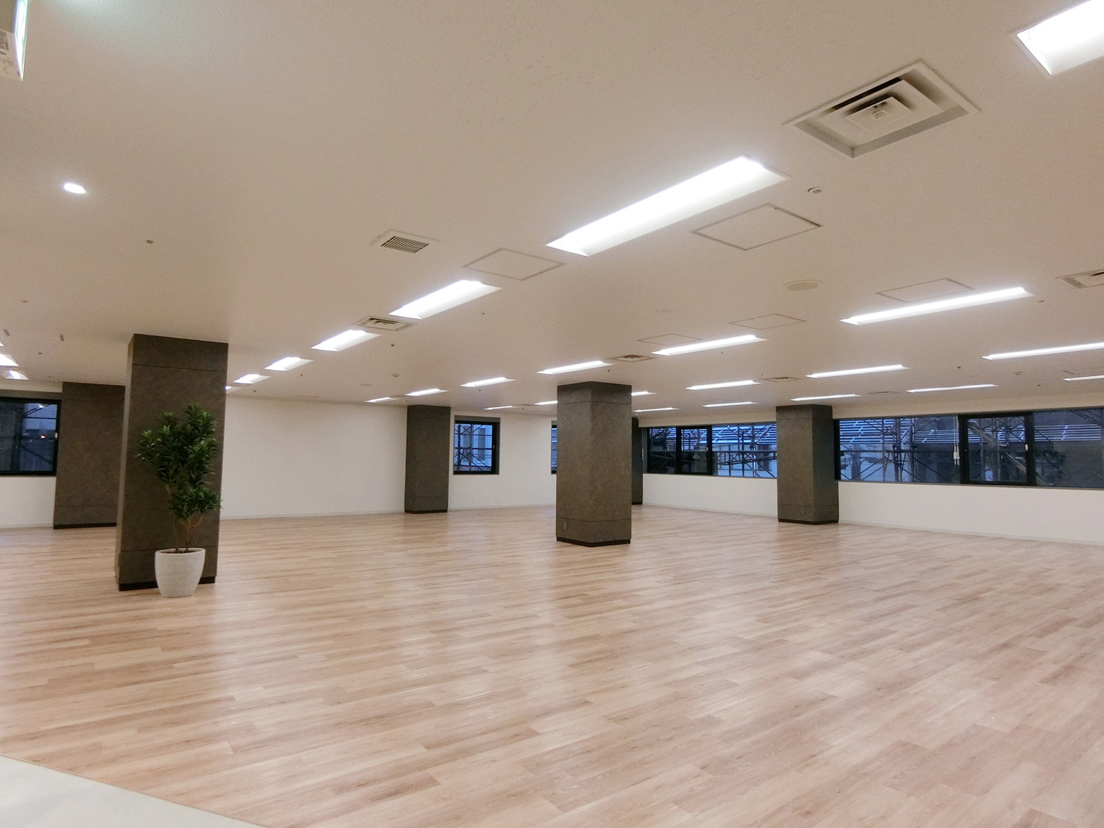 オフィス室内参考画像（2階・約145坪）