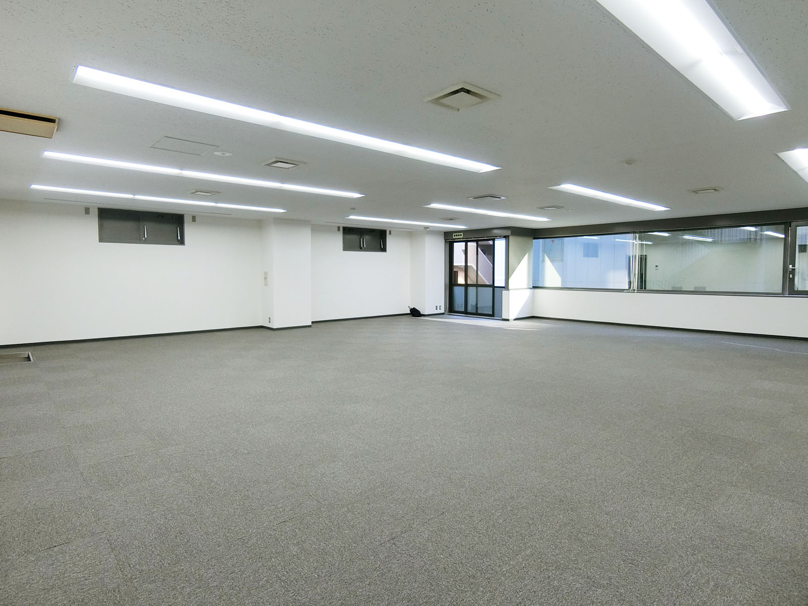 オフィス室内参考画像