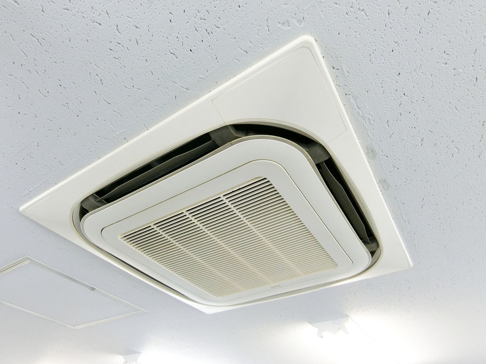 空調