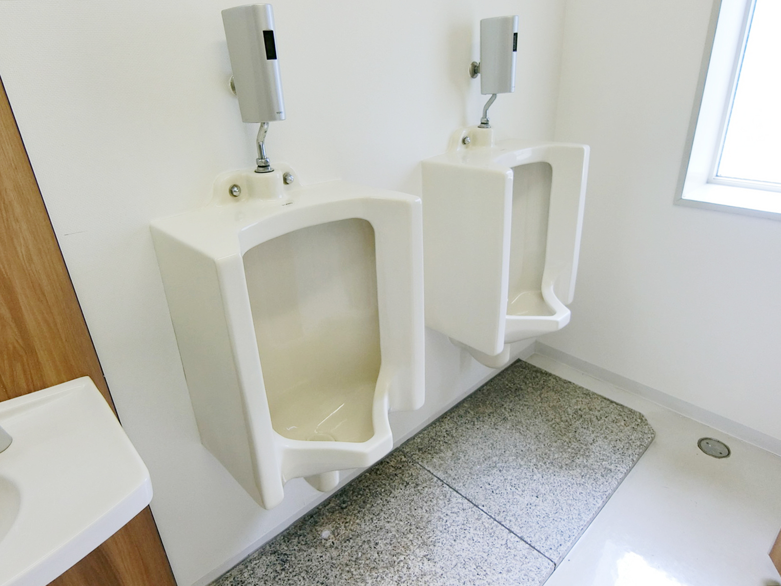 男性用トイレ