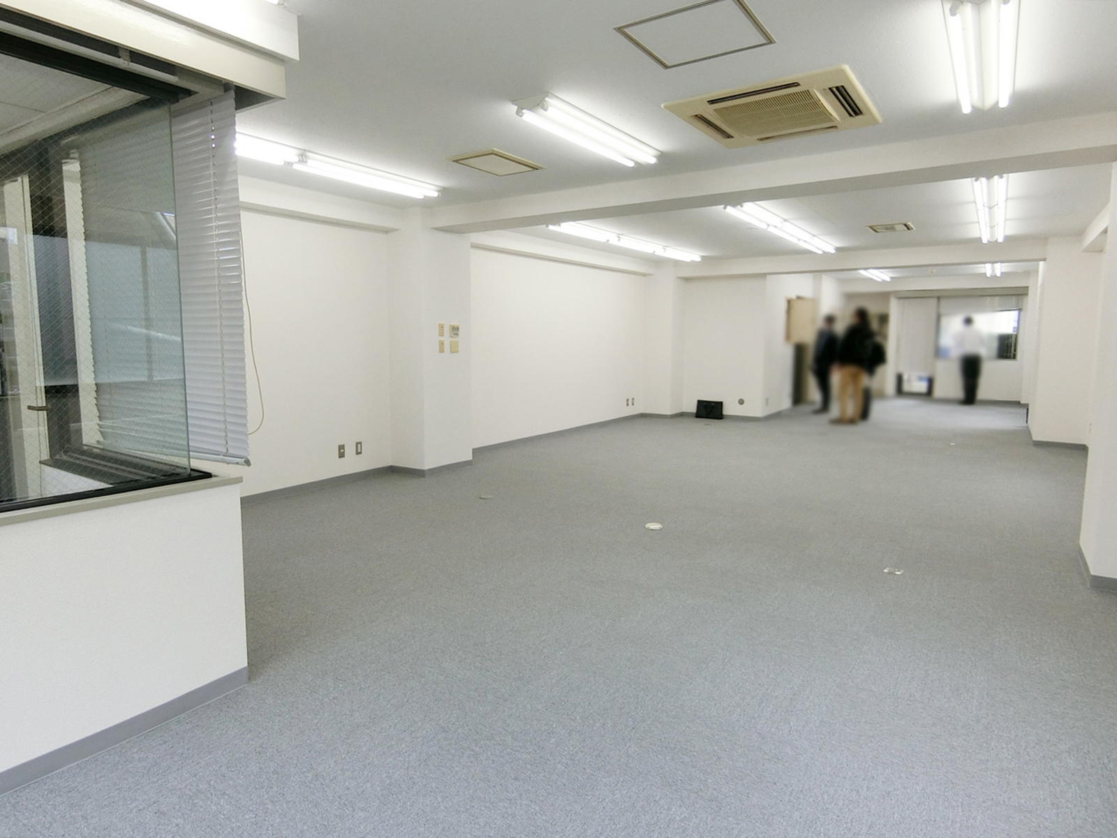 別角度の様子