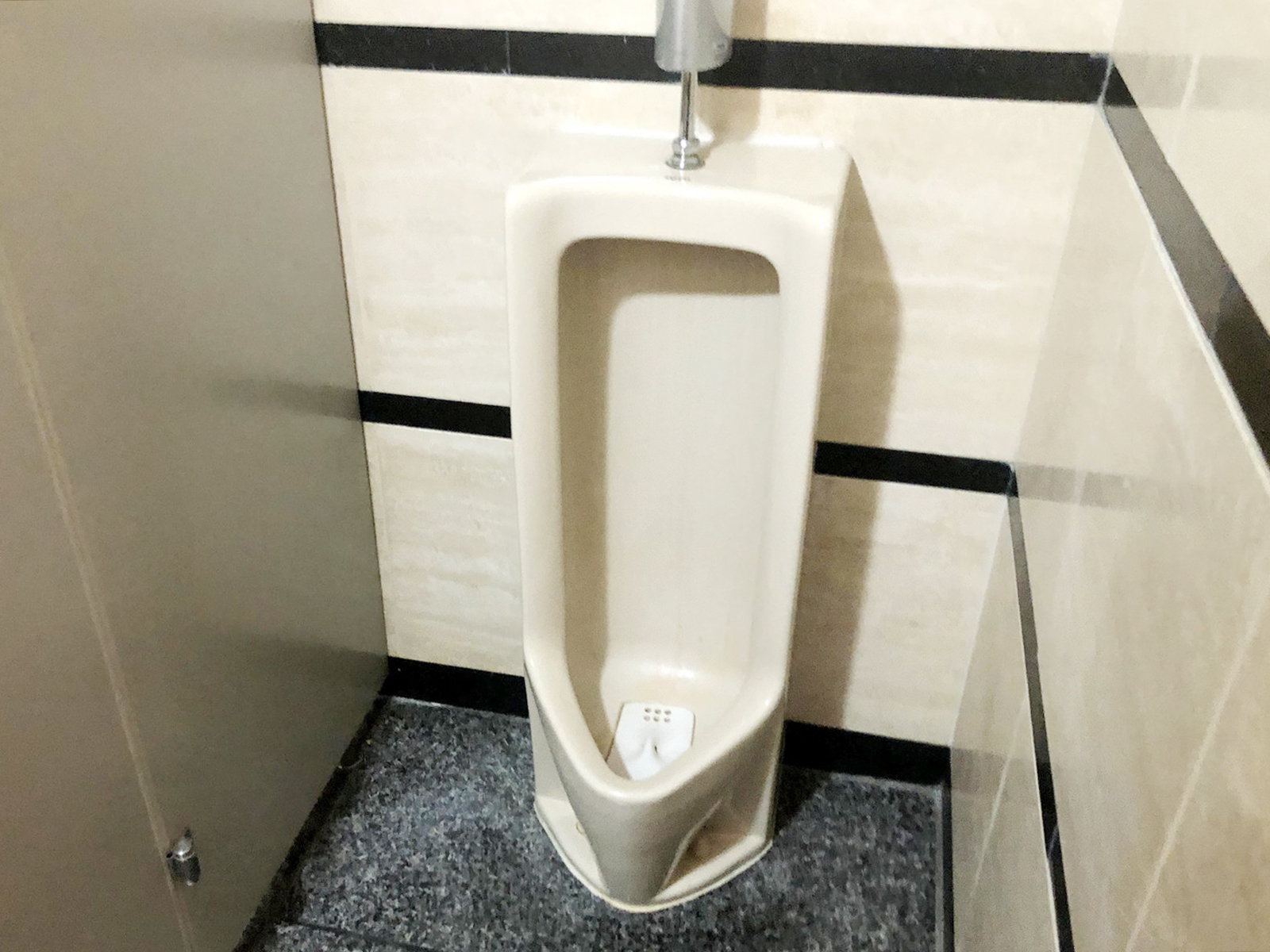 男性用トイレ