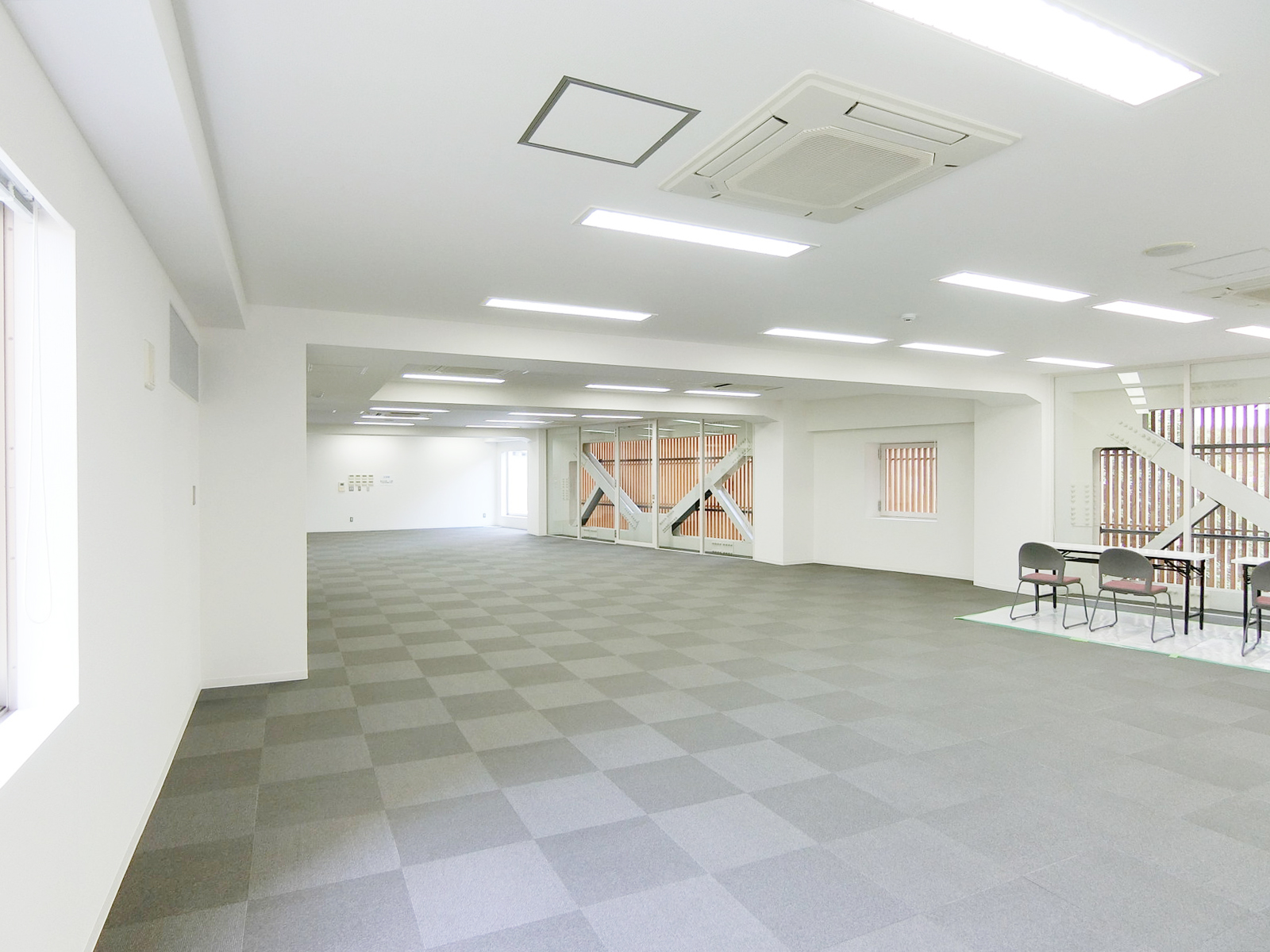 別角度の様子