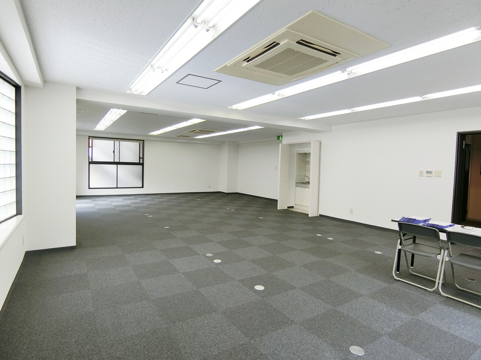 別角度の様子