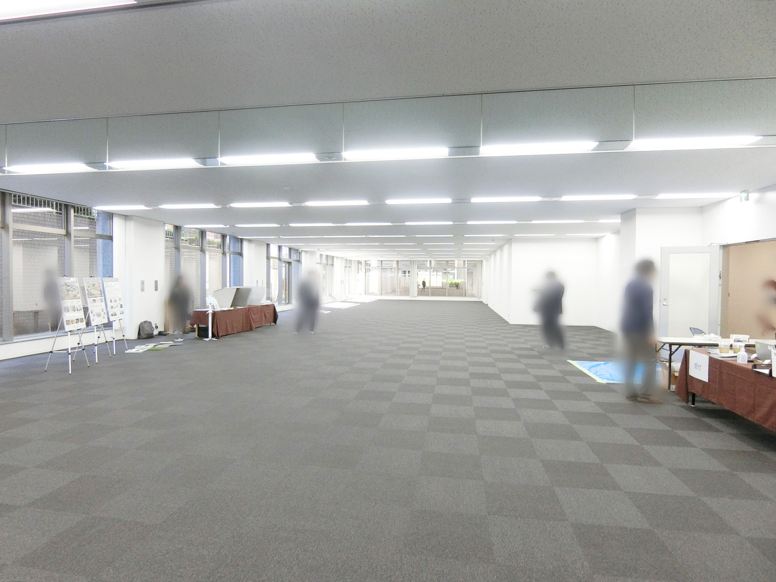別角度の様子