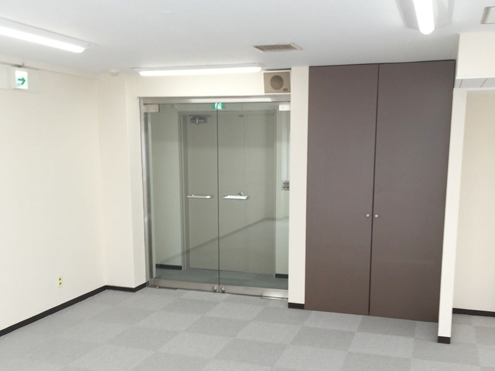 貸室出入口
