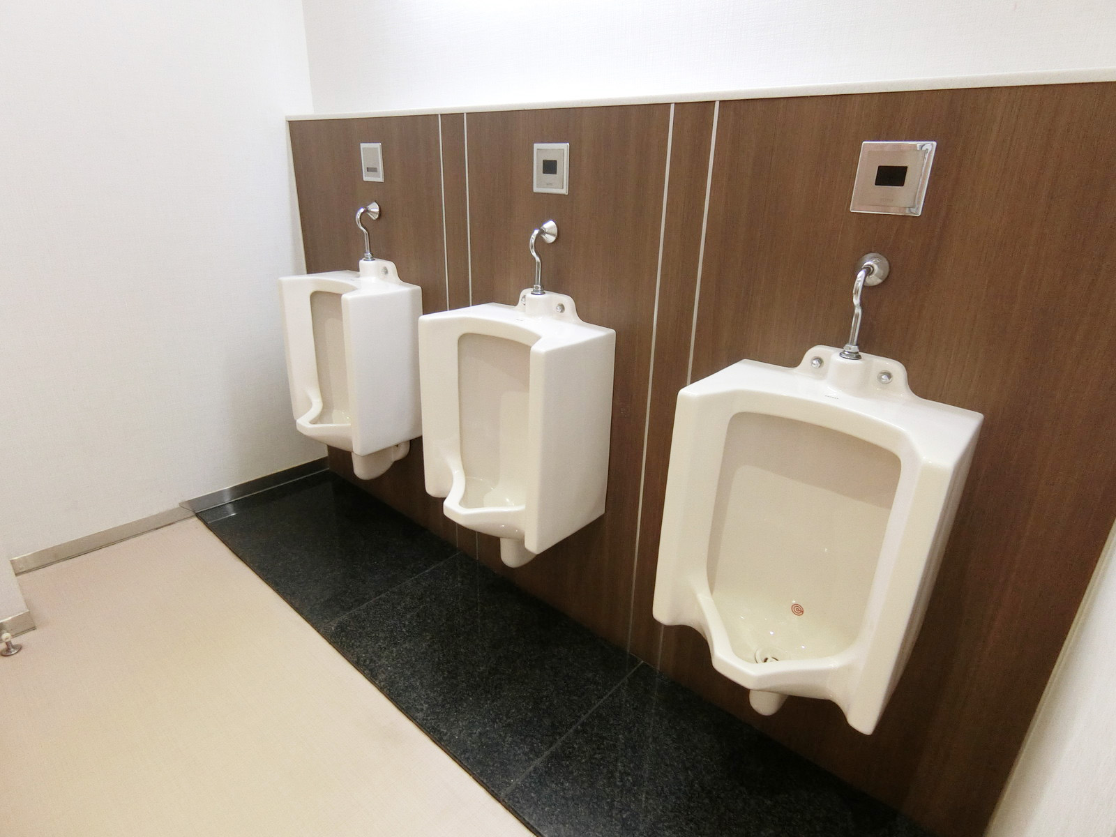 男性用トイレ