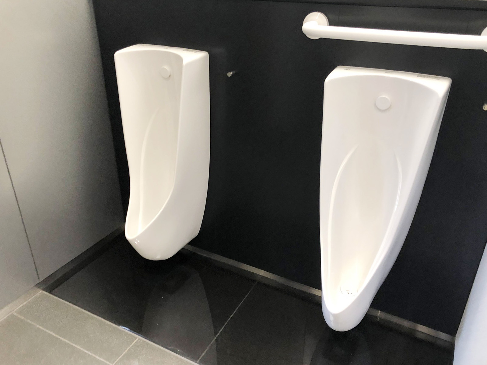 男性用トイレ