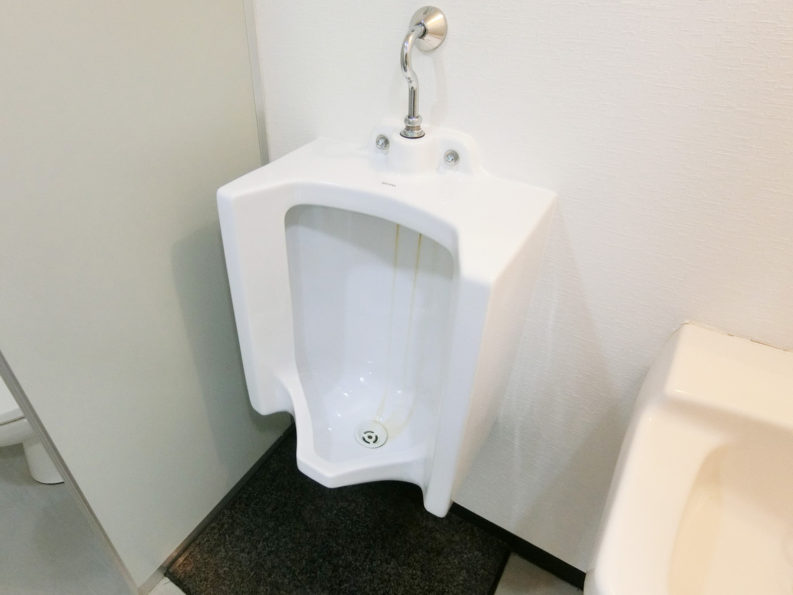 男性用トイレ