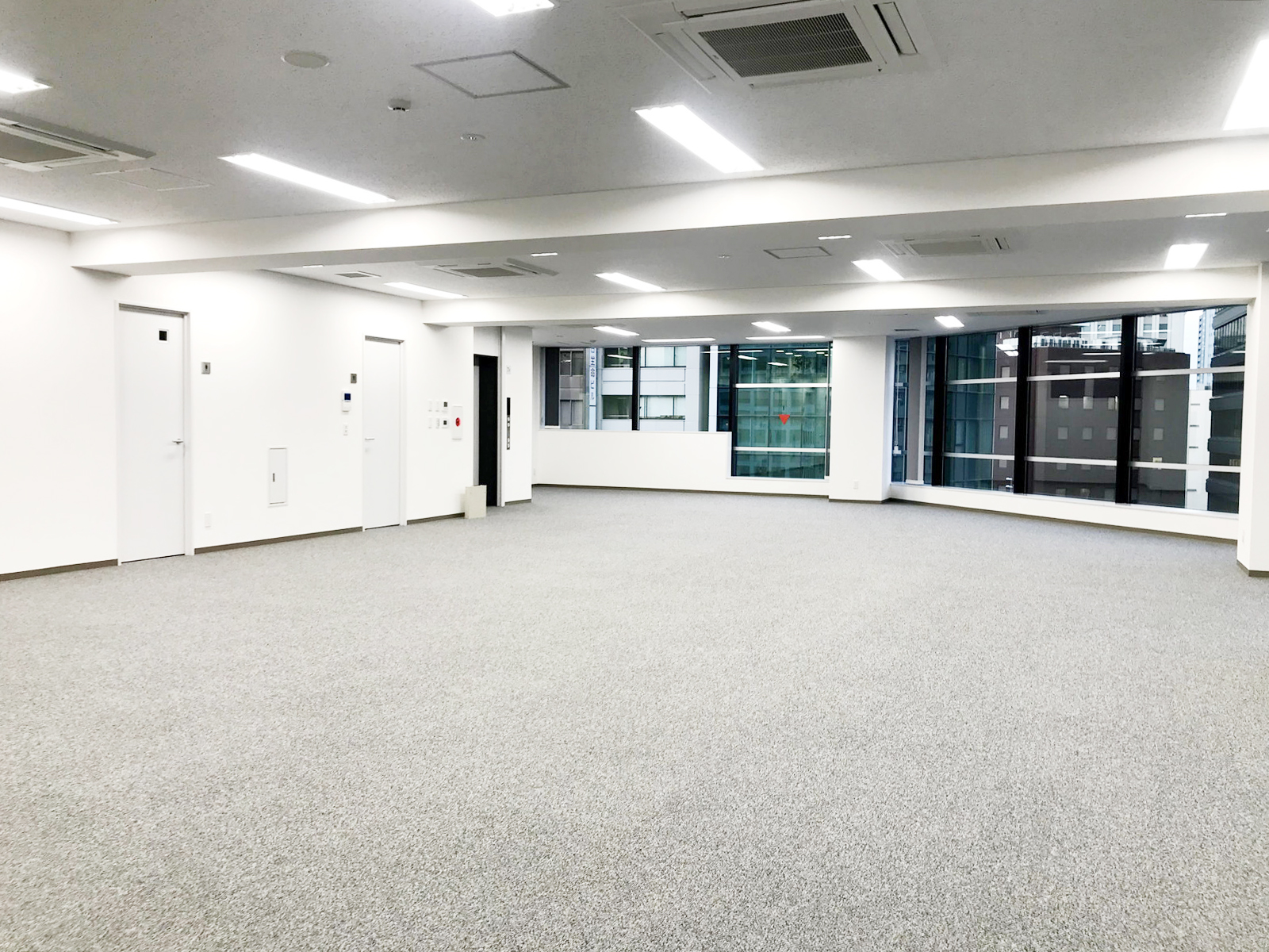 オフィス室内参考画像