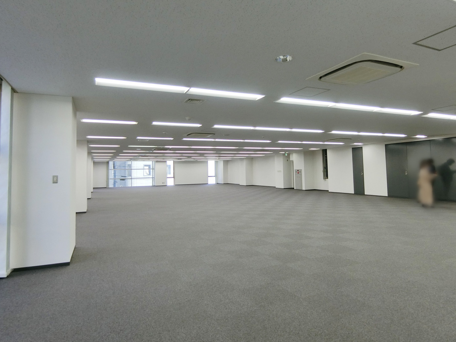別角度の様子