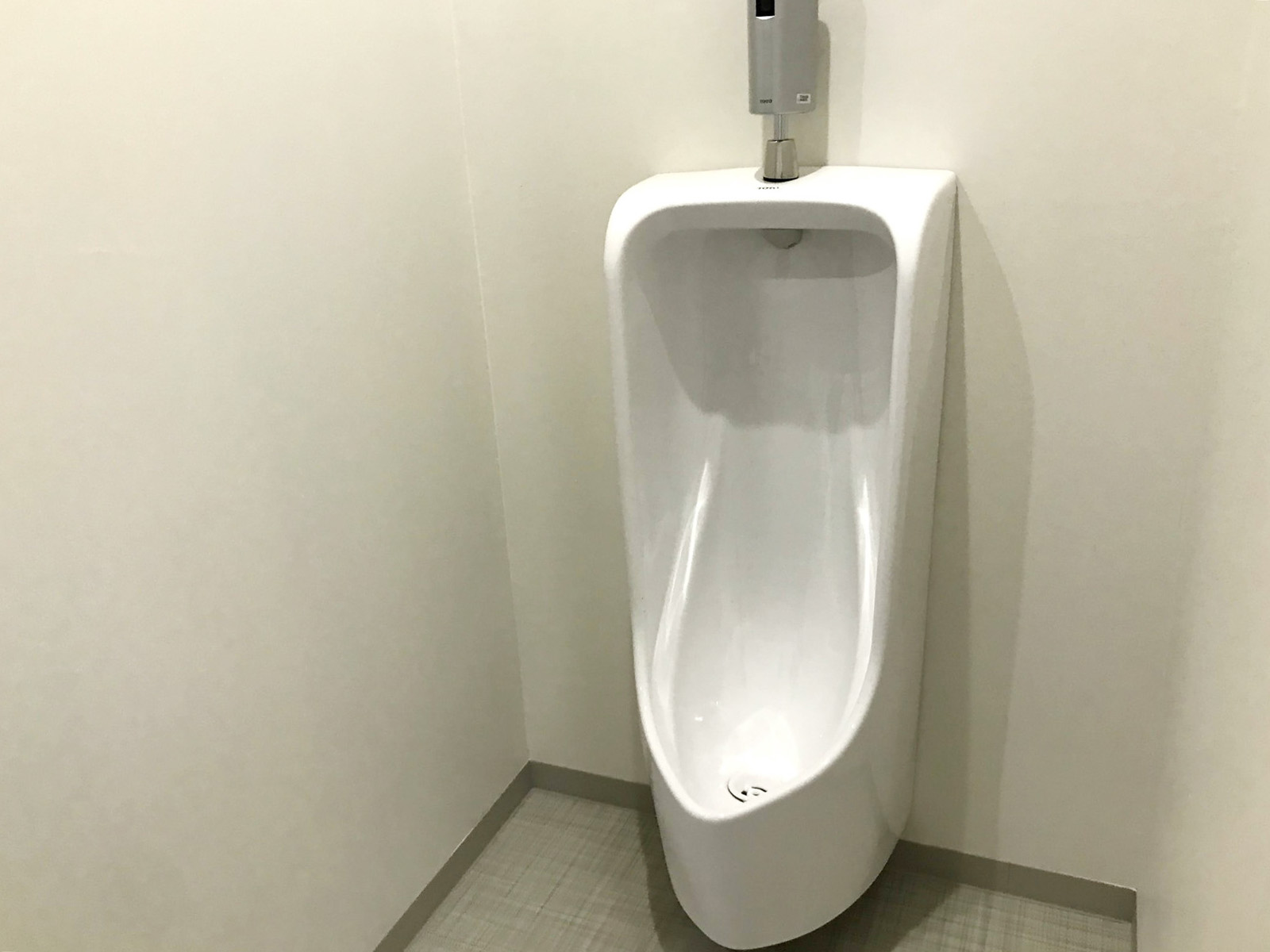 男性用トイレ