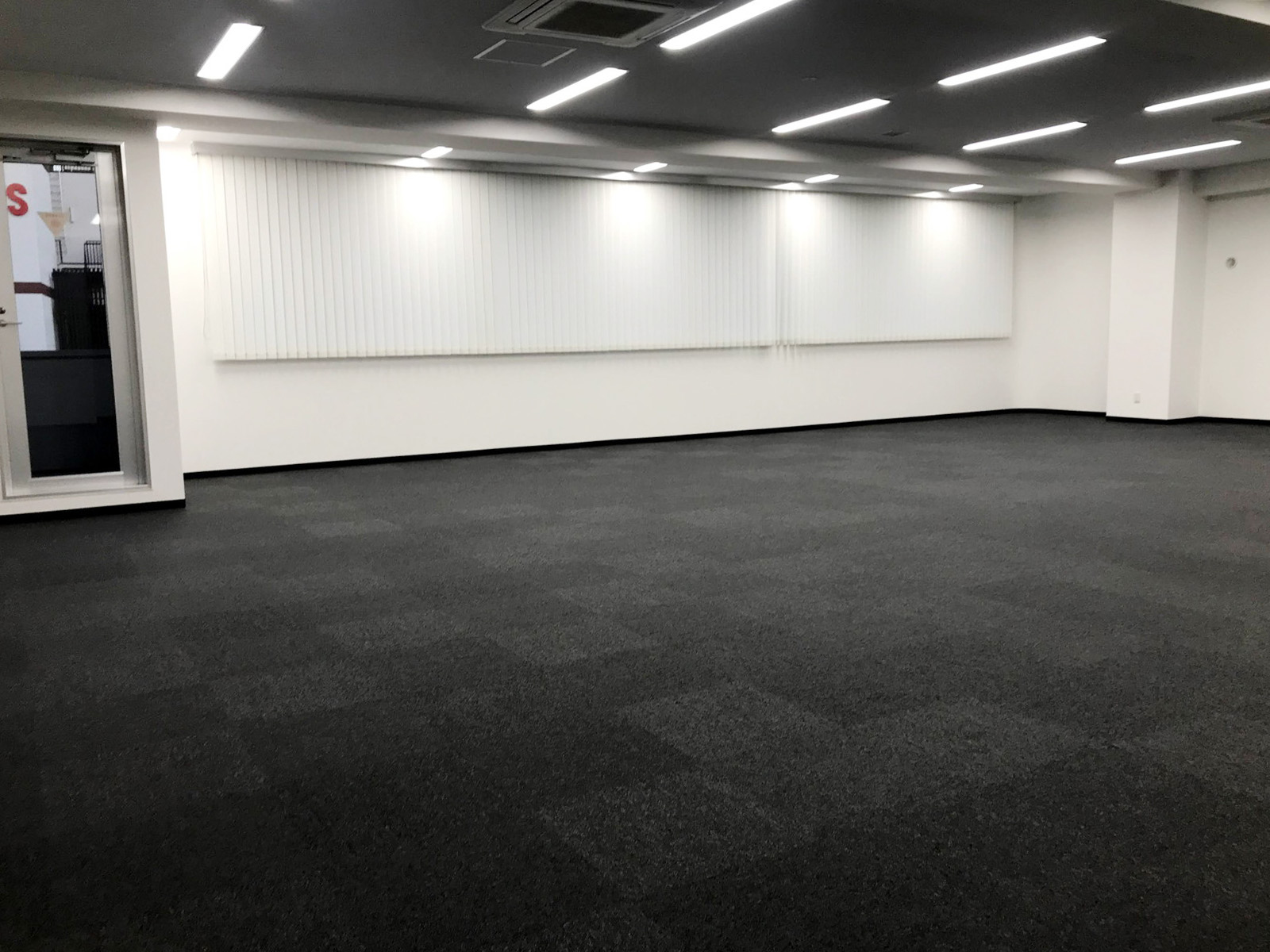 オフィス室内参考画像