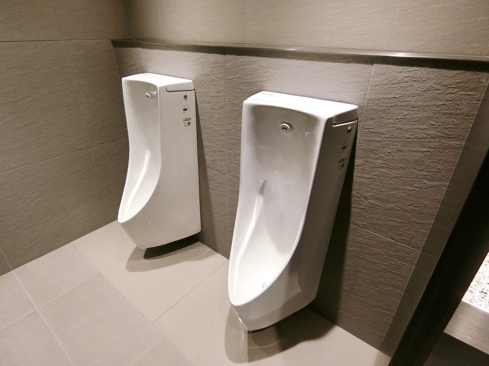 男性用トイレ
