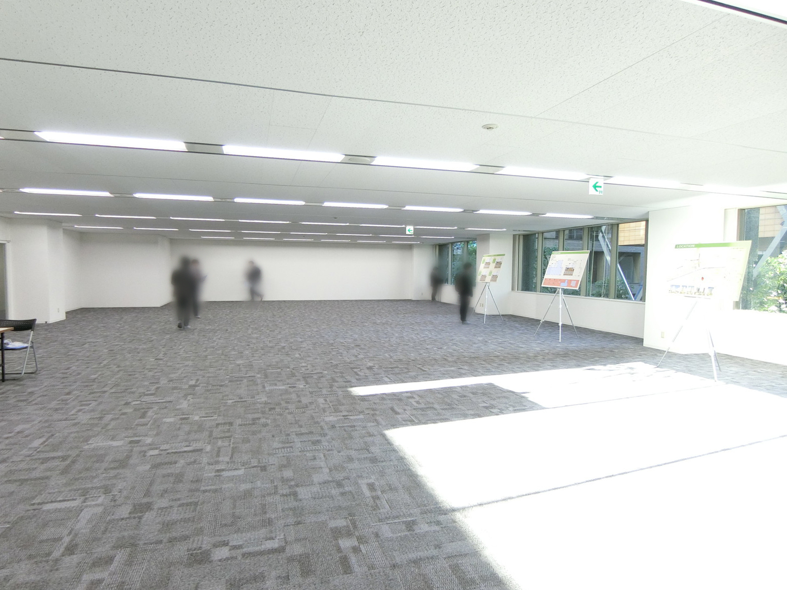 別角度の様子