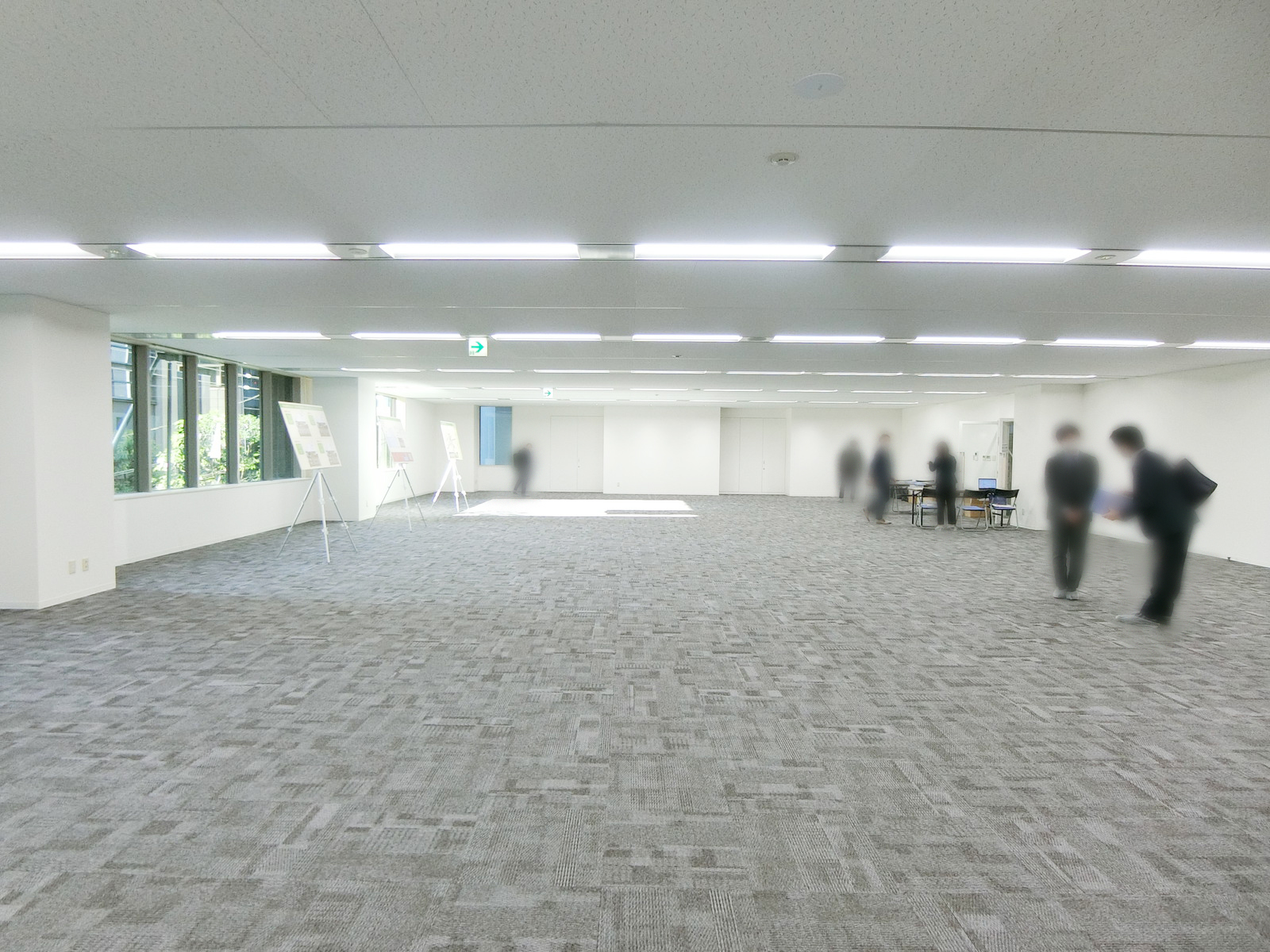 オフィス室内参考画像