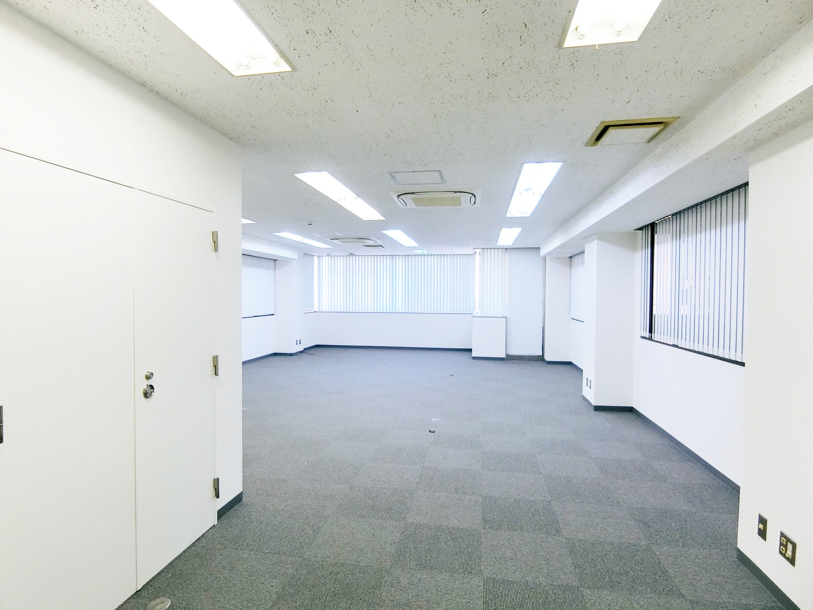 別角度の様子
