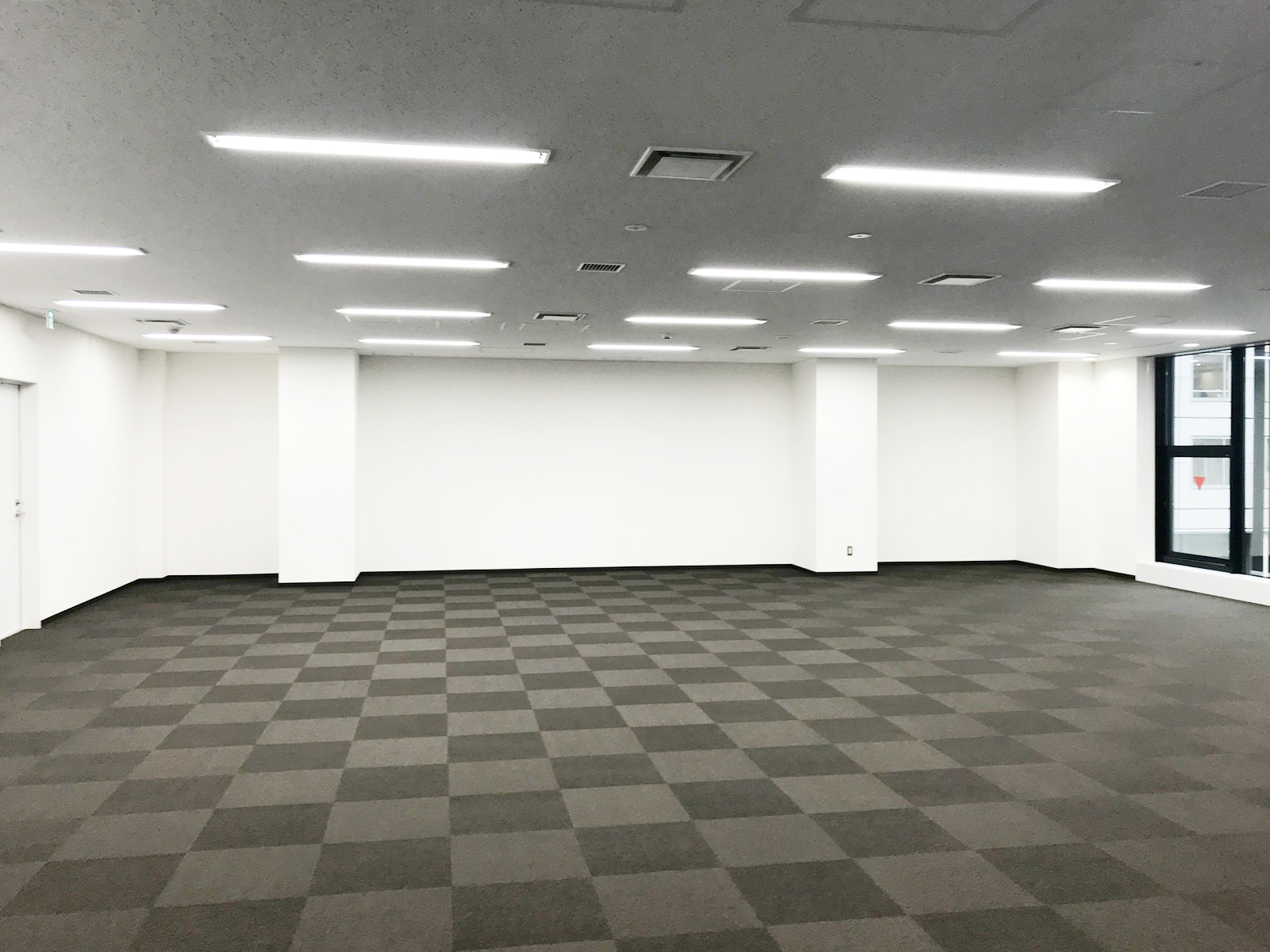 オフィス室内参考画像