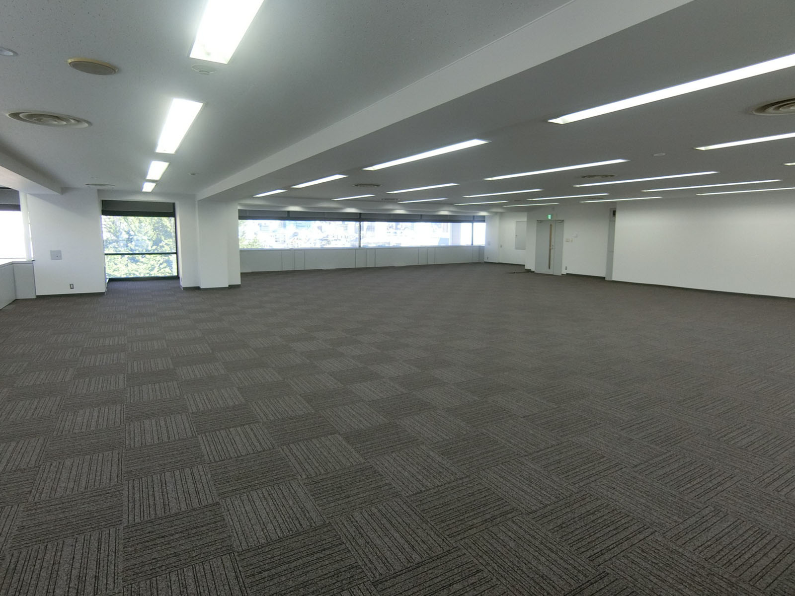 オフィス室内参考画像