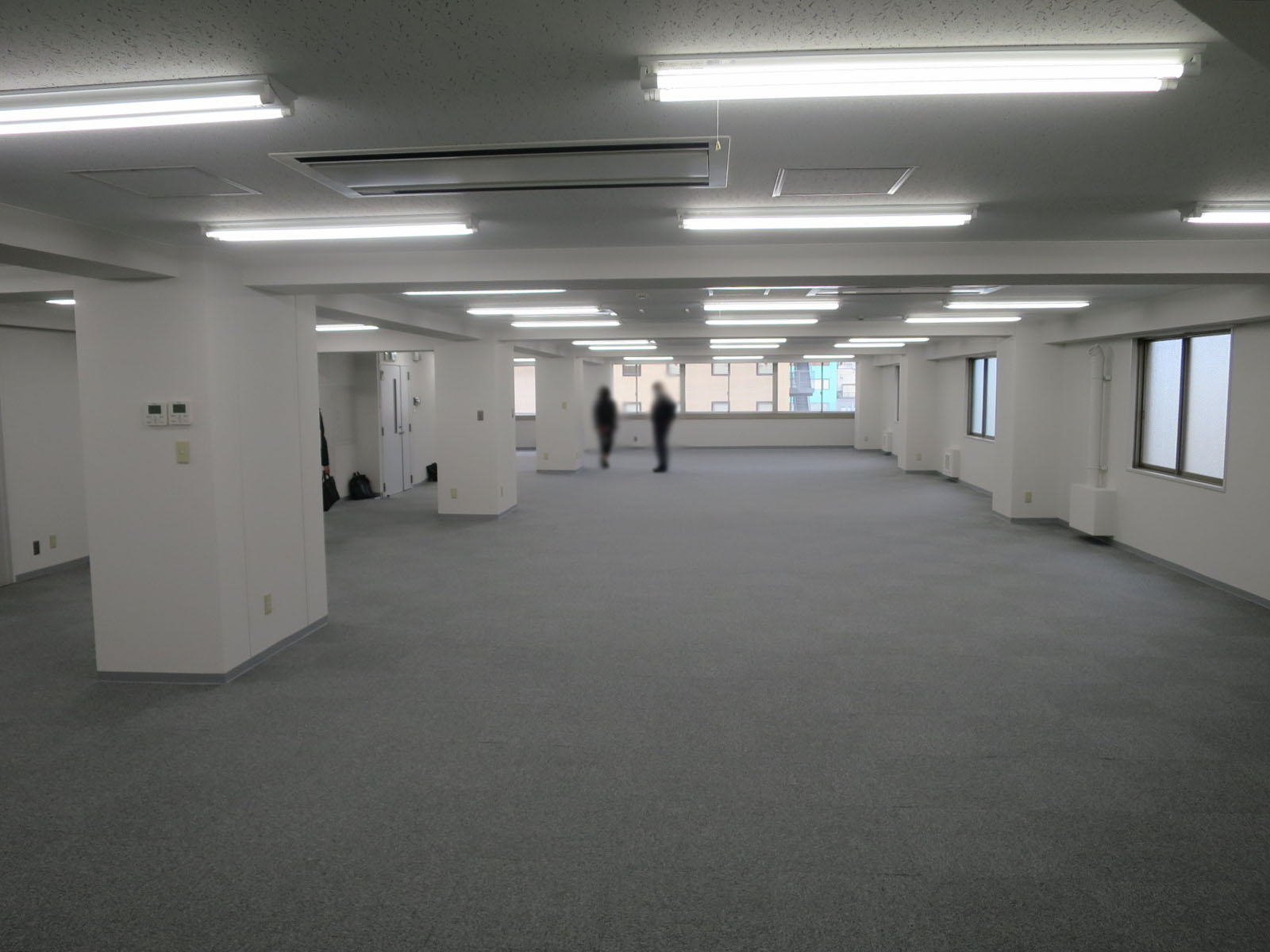 オフィス室内参考画像
