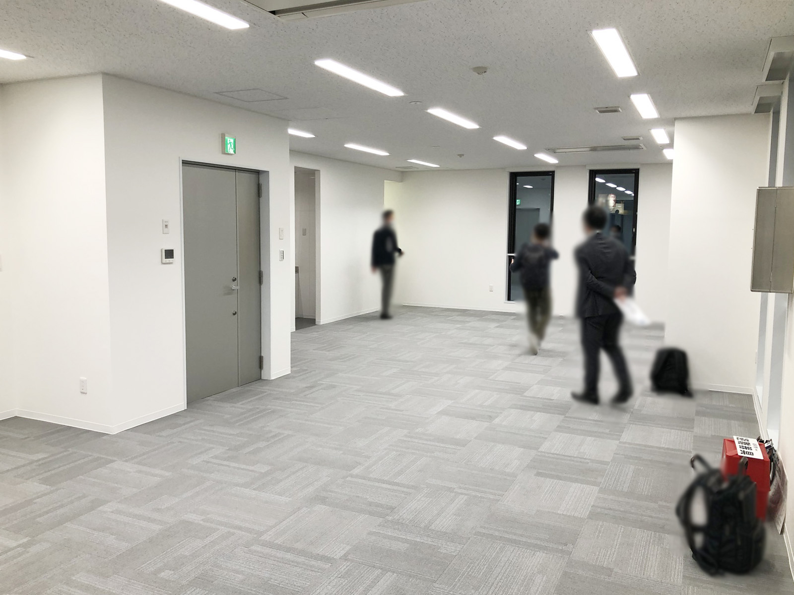 別角度の様子