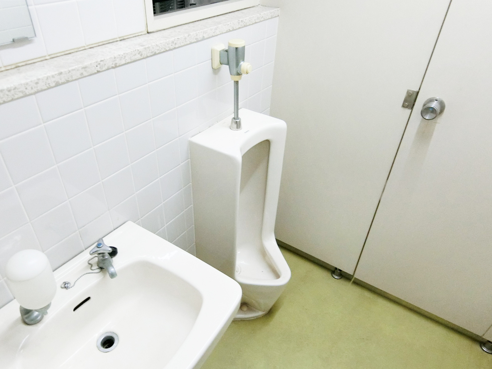 男性用トイレ