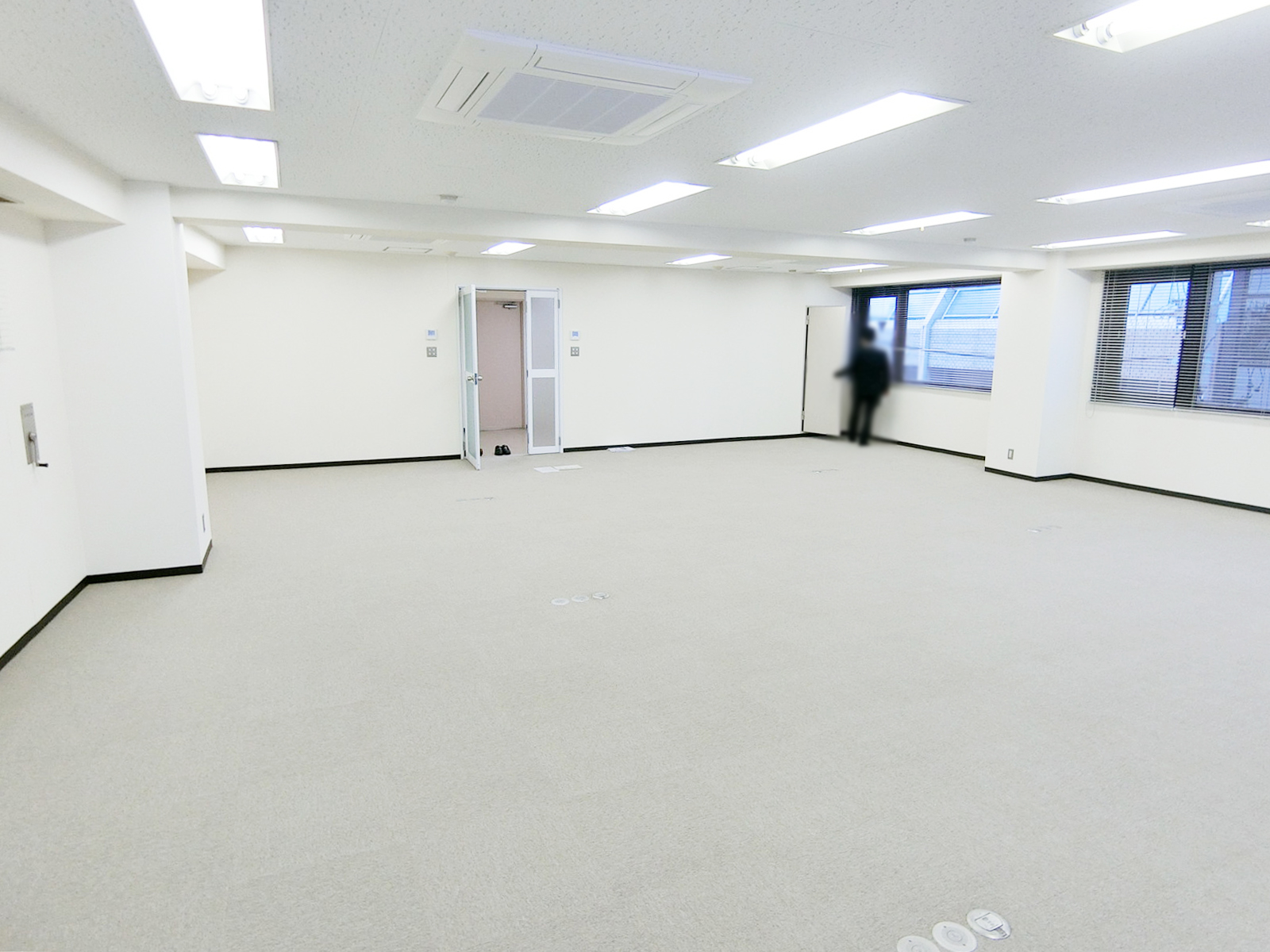 オフィス室内参考画像