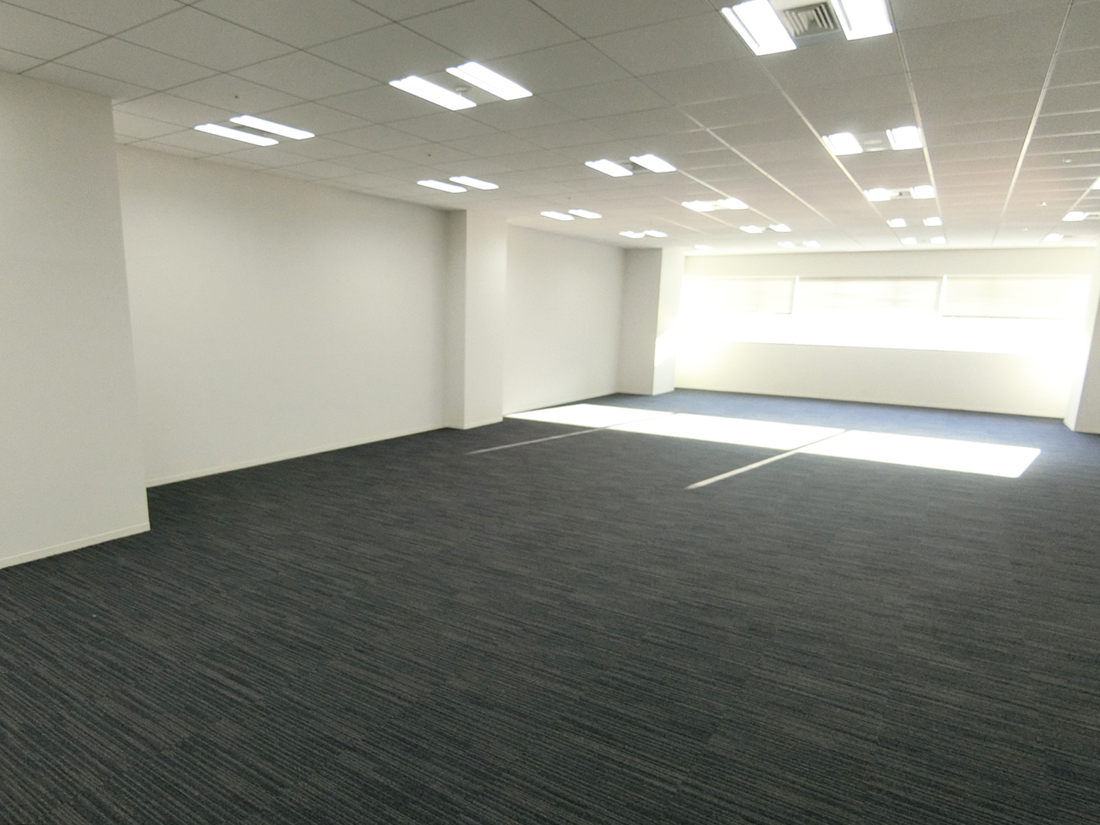 オフィス室内参考画像(4階)
