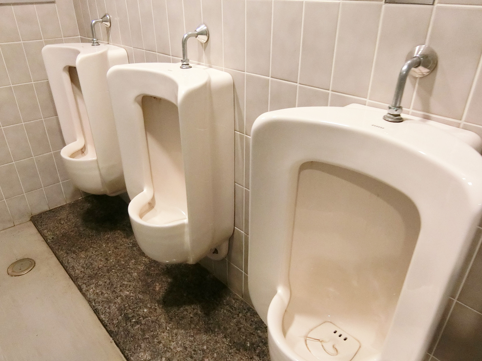 男性用トイレ