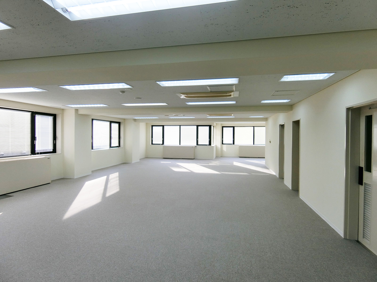 オフィス室内参考画像(2階・約115坪)